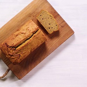 This Sweet Spiced Pumpkin Bread isn't any old bread. It's a double whammy tribute to Halloween and Abel & Cole's 30th birthday. Join in the buzz at Abel & Cole with code RUDEHEALTH for a free Oat Drink and £10 off your first three Abel & Cole deliveries. Terms: Offer applicable to first orders over the value of £20. Offer expires 21.12.18. Abel & Cole reserves the right to end the promotional period at any time. Please check allergen or ingredient info on the product on receipt. Available to new