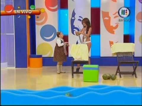 Andrea Escalona en Bikini