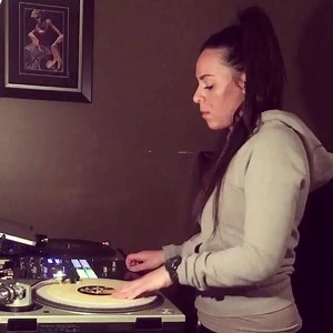 Here's wishing @deejaytjr_ a very Happy Birthday 🎉🎈🎉 Thank you for the continued support! Repost: Been so long I almost forgot how to wicky wicky. Enjoy this non-proper loop. 10" Vinyl: #chickenscratch from @txscratchleague #txscratchleague | Texas Scratch League