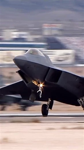 F-22 Raptor landing at Nellis AFB 🎥: randylewismedia #nafb #f22 #airforce #foryou | BBM BBF