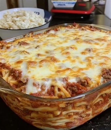 "I cannot believe I finally found this recipe! My grandma would make these for holiday parties when I was a girl and I would sneak as many as I could without being discovered. A true guilty pleasure and my heart is so happy to be able to make them again. I definitely hadnt forgotten how tasty they were! " 𝗙𝗨𝗟𝗟 𝗥𝗘𝗖𝗜𝗣𝗘 𝗕𝗘𝗟𝗢𝗪 👇 | Tasty Soul Food Recipes