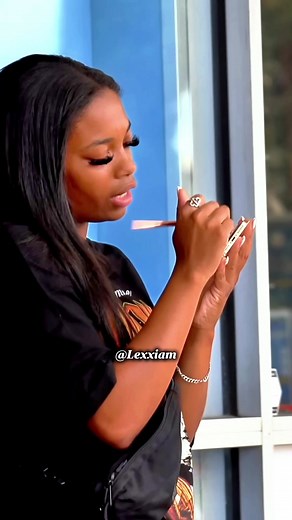 CHECKING Girls in the Hood Prank, Then Writing Them a Fat Check #foryou #lexxiam #prank #fyp #foryoupage