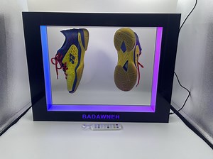 [Hot Item] 360 Spinning Magnetic Levitation Double Shoe Display Stand with RGB LED Light for Advertisement