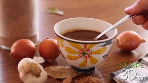 SWEET N SPICY BBQ SAUCE www.recipe30.com for full ingredients (see sauces & stocks) Pungent, full of flavour, thick and sticky sweet! | Recipe30