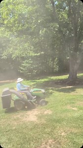 Two caveats to using grass clippings as a garden mulch: 1) mow BEFORE the grass throws up seed heads (otherwise you are planting grass in your garden beds) 2) ONLY use grass from a yard that is UNTREATED (otherwise you are bringing chemicals into your garden beds) Have a gardening question? Ask away! I’ve been gardening for 25 years - hang around to dork out with me on gardening, gardening tips, garden crafts, and gardening tours! Need gardening tools & decor? My favorite products are in my Amaz