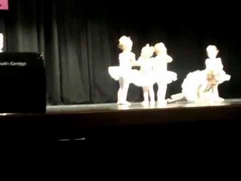 2 year old dance recital fight