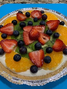Perfect For Summer Gatherings! Wow your family with this fresh and yummy pie. #dessert #pies #cheesecake #fruits | Scott & Karen