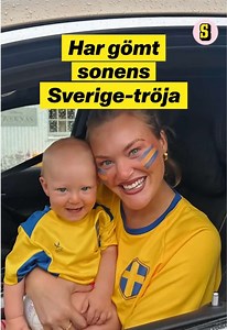 Vilken landslagströja väljer sonen? Henrik Borg och Charlies Sverige‑tröja