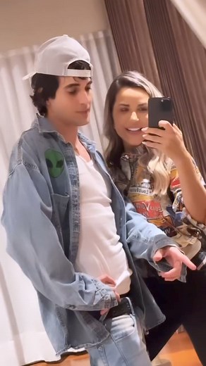 Fotinha de casal❤️❤️ #deolanebezerra #viralshortsreels #BBB24aovivo #explorereels #fazenda #deolaneefiuk | Dra Deolane Bezerra