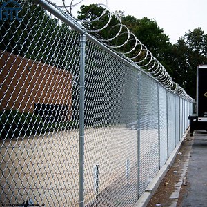 [Hot Item] Customized Best Quality Wire Netting Commercial Safety Fencing Arm Barbed Wire Woven Fencing