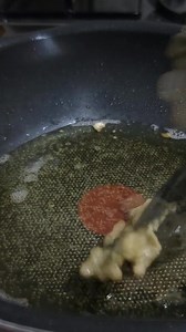 2.1K views · 40 reactions | Masustansiyang Sitsirya! Malunggay Chips #allaroundmom #cooking #homecooking #food #chips #Malunggaychips #pinoyfood #easycookingideas #easyrecipes | Amy All Around Mommy | Facebook