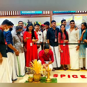 19K views · 304 reactions | #Onam wishes from the #SpiceJet family! ✈️❤️ Some glimpses of #SpiceJetters at the Kochi base making the most of the golden harvest. Spread love and joy this #Onam2021. 朗 | FlySpiceJet | Facebook