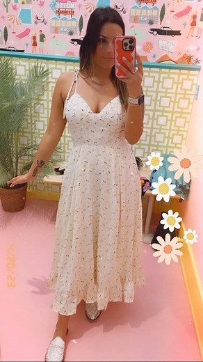 Fresh florals in this beautiful weather ✨ . . #sidecca #floral #floraldress #springdress #springoutfit #ootd #teaparty #sundress #altadena | Sidecca | Facebook