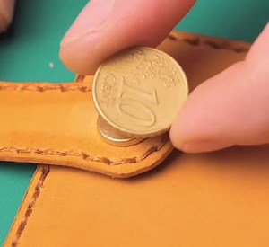 166K views · 311 reactions | From recycled cans & coin to a fancy wallet! | 5-Minute Crafts | Facebook