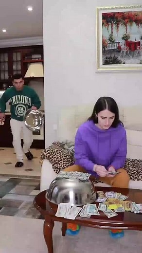 31K views · 124 reactions | When the wife is a banker #reels | Philip on | Facebook