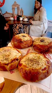  Only at Etnacoffee Baker Street The 퐏퐢퐳퐳퐞퐭퐭퐚 퐂퐚퐭퐚퐧퐞퐬퐞 is more than...