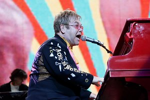 Elton John gets furious with Las Vegas audience member before storming off stage: 'You f**ked it up'