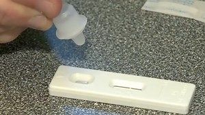 Dès lundi, vous pourrez faire un test antigénique en pharmacie: comment cela fonctionne-t-il?