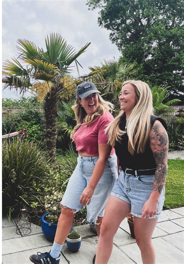 Capturing Perfect Candid Photos While Walking