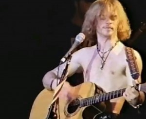 Days of the New have joined the chat. Many requests habe been made for this band so let’s fire some up. ‘The Down Town’ live in Seattle in 1998. Those acoustic guitars are rocking. #grungebible #daysofthenew Video: https://youtu.be/VisFUveV39Y?si=HwV5T567FPrzoQon | The Grunge Bible