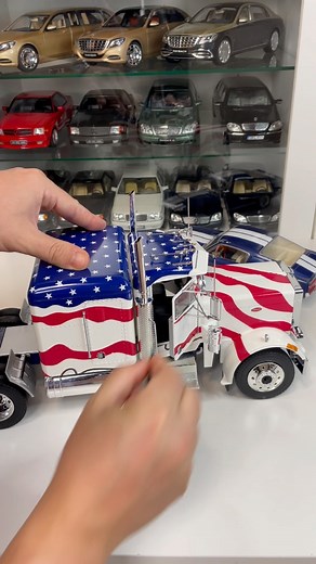 22K views · 120 reactions | Peterbilt 359 by Road Kings on 1:18 scale | AC Collection | Facebook