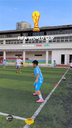 FOOTBALL WARM UP