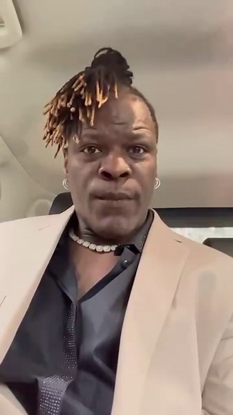 R-Truth went to Austria instead of Australia for WWE Elimination Chamber. 😂 | Pro Wrestling Feed