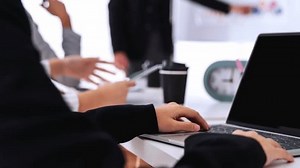 Онлайн прокат автомобилей с бронированием, GPS,: стоковое видео (без лицензионных платежей), 3992764041 | Shutterstock