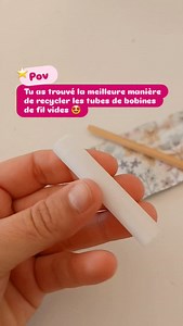 ⭐️ ASTUCE COUTURE ⭐️ C'est l'astuce que j'utilise pour retourner les tubes de tissu sur l'endroit sans effort et avec rapidité 😍 Il te suffit 🩷 d'introduire le tube en plastique dans le tissu 🩷 puis à travers le tissu d'introduire une baguette en bois (ou aiguilles à tricoter) dans le tube en plastique 🩷et de pousser le tissu jusqu'à ce qu'il soit sur l'endroit C'est simple rapide et efficace ✂️😁 Tu connaissais ? Et sinon tu faisais comment ? 🫣 ⭐️ projetcouture.com ⭐️ #coutureaddict #cousu