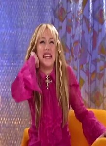 0007- Hannah Montana-SS01E09-Ooh Ooh Itchy Woman 👪🎬🎞️ #hannahmontana #m #sitcome #movie #americansitcom #funnymovie #mileycyrus #arianagrande #childhood | Mattilynn