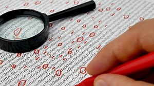 Cipher liest Textdaten verschlüsselt. Verschlüsselungsdaten von: Stockvideos & Filmmaterial (100 % lizenzfrei) 1064982745 | Shutterstock