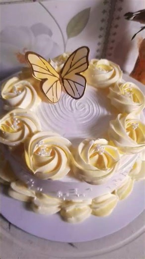 made this half pound vanilla cake #cake #cakedecoration #cakevideo