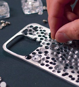 337K views · 580 reactions | Unbelievable Transformation: Foil Into a High-Shine Diamond Metal iPhone Case | Transformazing | Facebook