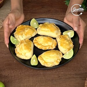 17K views · 182 reactions | EMPANADAS PERUANAS de CARNE ¡Es fácil, rápido y delicioso! | Gustitos Caseros | Facebook