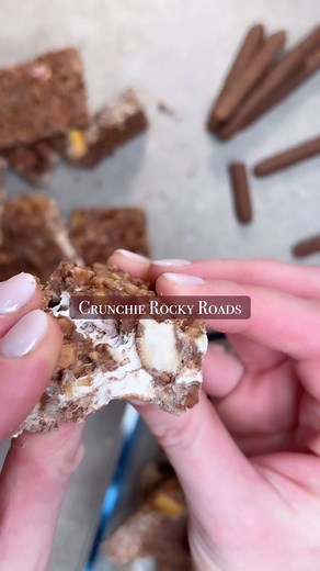 🍫 Crunchie Rocky Roads 🍫 You will not be able to resist these sweet treats! One is simply never enough!🤯🤯 Makes 30 3” squares Equipment: 10 x 15” tin or baking tray lined with parchment paper. Ingredients 400g milk chocolate – I use @cadburyireland Dairy Milk 150g Rice Krispies 80g Chocolate fingers roughly chopped 3 crunchie bars roughly chopped 60g mini marshmallows Method: Place the chocolate into a large bowl. Melt the chocolate in a microwave in 30-second bursts or in a bowl over a simm