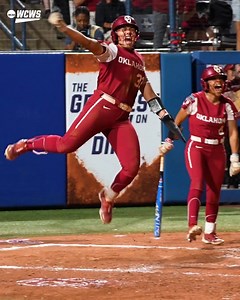 The Boomer bats are hot tonight! 🥵 #WCWS x Oklahoma Softball | NCAA Softball