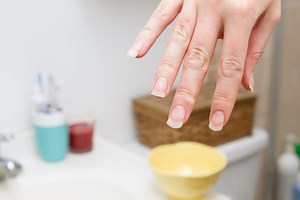 How to Repair Your Fingernails After Fake Nails