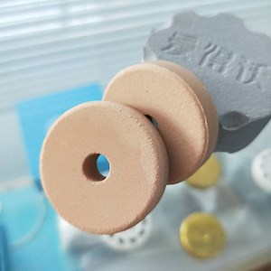 [Hot Item] Natural Mineral Composite Hydrogen Enriched Ceramic Water Filter Plate Hydrogen Ceramic Disc