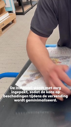 Zo maken we jouw Instawall. Superscherp geprint en met de grootste zorg verpakt! 😍 www.instawall.nl 😍 | Instawall
