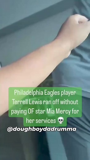 Credit to @bruce_wayne11 Geezzzz and this is all in Terrell Lewis' stars. Transiting Pluto is conjunct his natal Neptune...sex and video. 🌙 Transiting Mars (rules the sex drive) is conjunct his natal Saturn AND square his natal Mars...his Mars Square. 🌙 All this Martian energy indicates an event around his sex drive and an athletic performance by him and this woman chasing him button *ss naked for her coin. 😆 🤣 😂 | Psychic Wayne