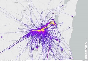 Heat map showing arrivals into KOSH on July 21, 2024. Generated with FlightAware data and Esri #flightaware #bigdata #avgeeks #centraltoaviation #aviation #aviationlovers #ESRI #heatmap #OshKosh #EAA #OSH24 | FlightAware