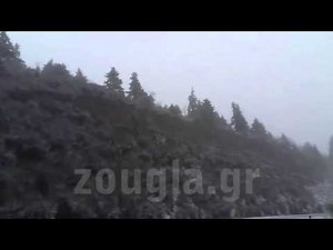 Στα λευκά η λίμνη Πλαστήρα