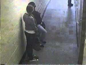 No aguanto las ganas y se orino.mp4