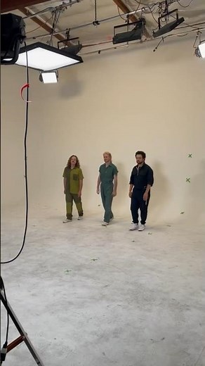 a lil GIANTS behind-the-scenes 😈🎬✨