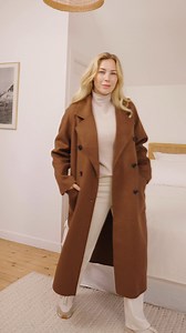 Julie's secret to staying warm this winter? Our Thermal Natural t-shirt, the essential for those who feel the cold but have style! 🥰 Warm up with our entire collection of T-shirts and tops on https://fcld.ly/t-shirts-and-tops | Playtex