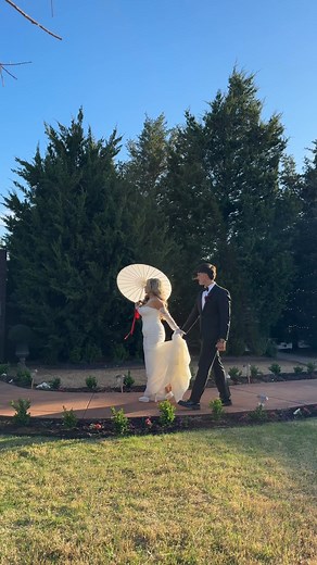 For the lovers who crave something a little darker, a little bolder, and a whole lot of vintage charm. ✨🍒 This styled shoot was a love letter to moody romance—rich textures, timeless details, and a dream team of creatives who absolutely understood the assignment. The vibe was already chef’s kiss, so I designed invitations that fit right in—bold, dramatic, and just the right amount of extra. 💌🔥 I’m so honored to have been a part of it and even more excited to show off the insane talent behind 