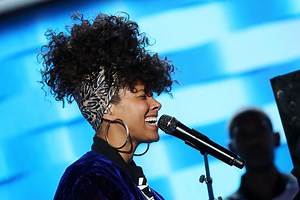 Alicia Keys Covers September Issue of ‘EBONY’ Magazine