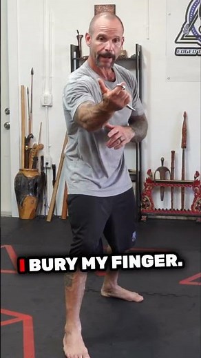 Learn The Basic Fundamentals Of Silat Kerambit!