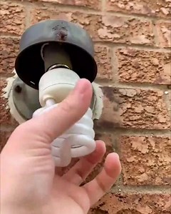 276 reactions · 20 shares | To nadzorno kamero lahko priviješ kot navadno žarnico! ✅ upravljanje s telefonom ✅ pošiljanje obvestil ✅ način nočnega vida Ostanite varni - kliknite https://vigoshop.si/izdelek/prenosna-varnostna-kamera-v-obliki-zarnice-bulbcam/?psh=4i99&sp=7715i997 | vigoshop | Facebook