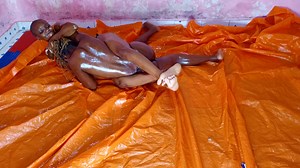 Black Beauty Bra Lers - Suzi Vs Jenni - Black beauties in oil wrestle on the mats